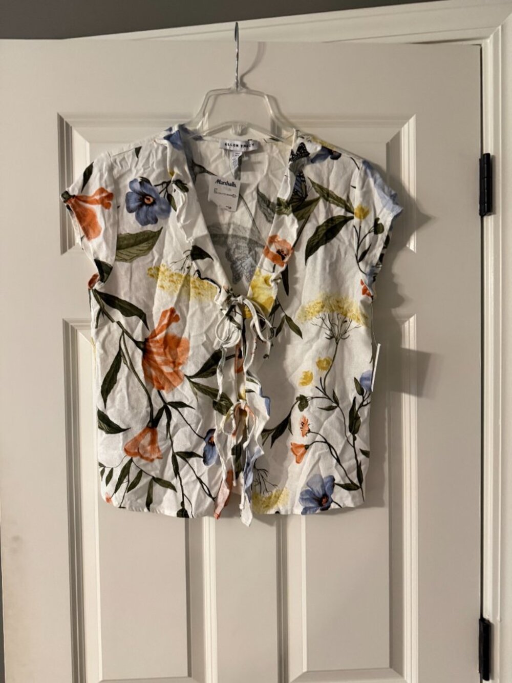 *Ellen Tracy Top**